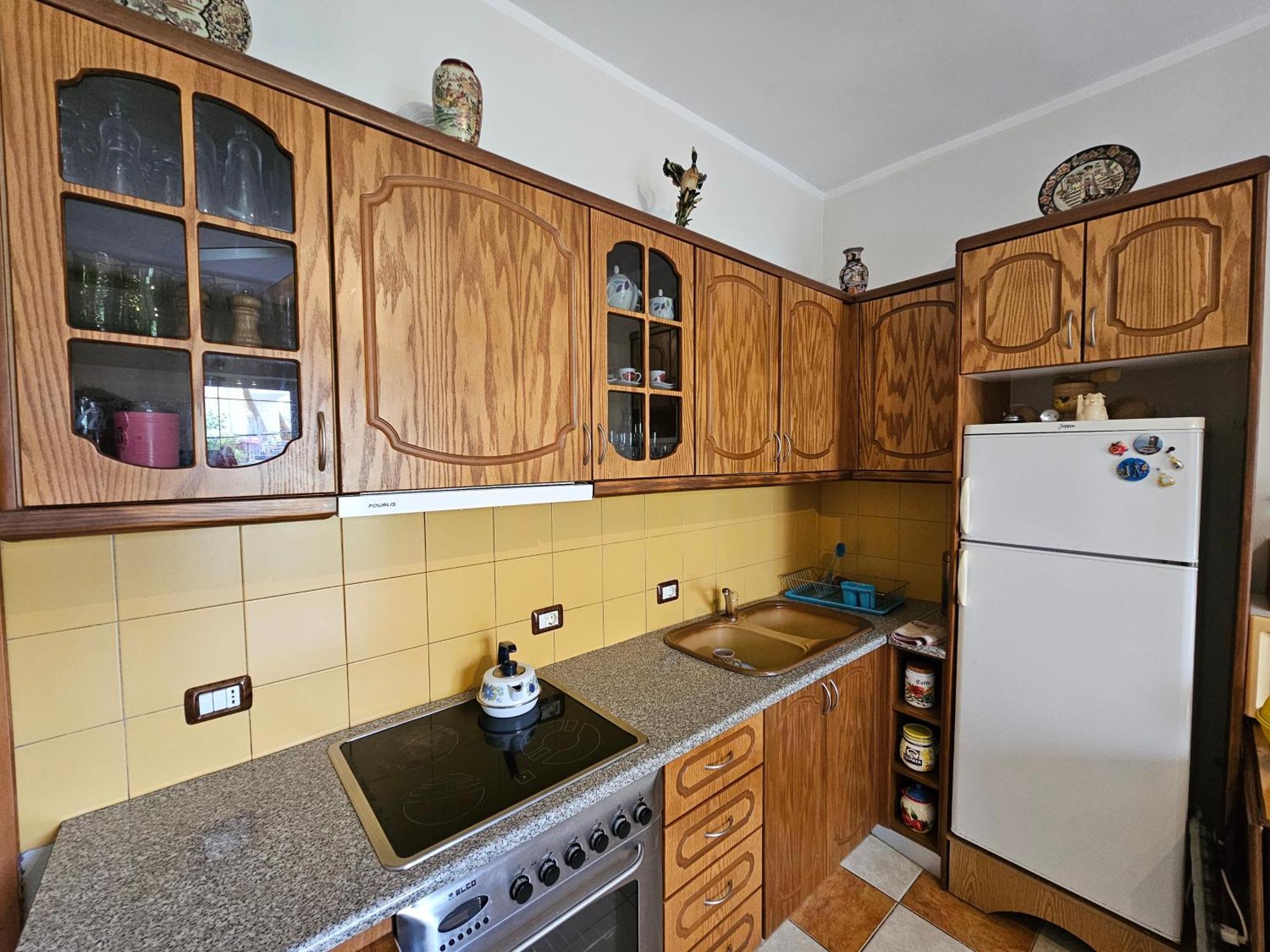 Apartament Leko Sarandë エクステリア 写真